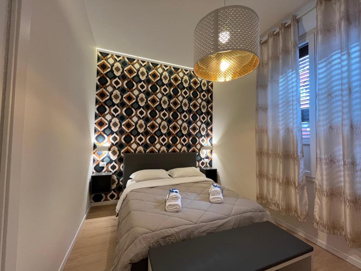 La Suite Rooms & Apartments โบโลญญา ภายนอก รูปภาพ