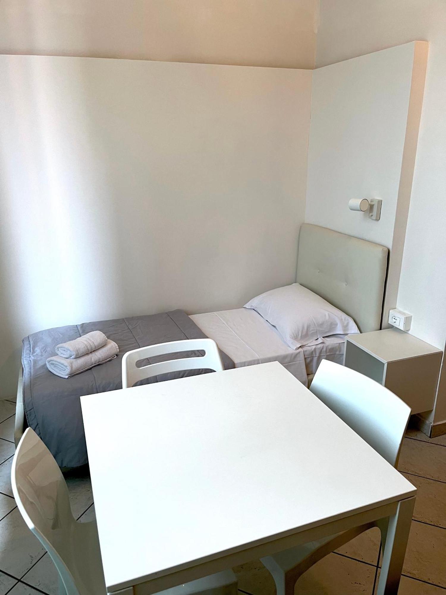 La Suite Rooms & Apartments โบโลญญา ภายนอก รูปภาพ