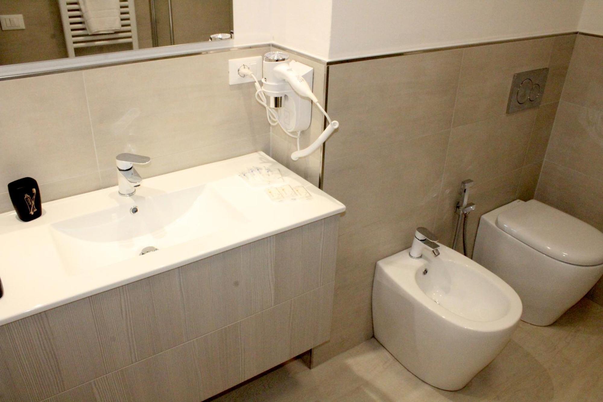 La Suite Rooms & Apartments โบโลญญา ห้อง รูปภาพ