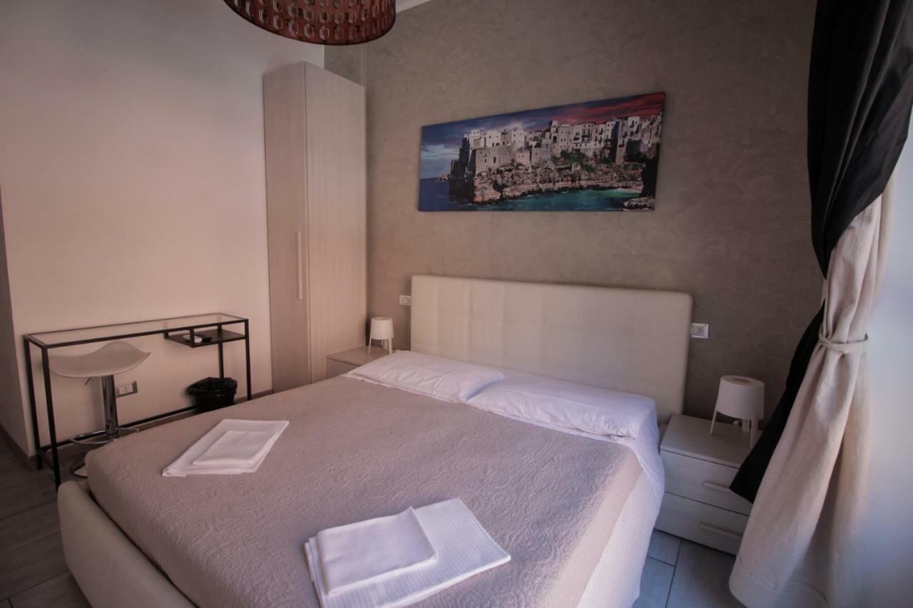 La Suite Rooms & Apartments โบโลญญา ภายนอก รูปภาพ