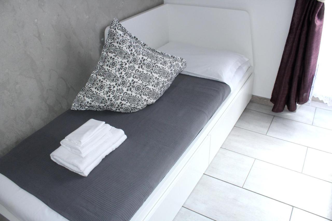La Suite Rooms & Apartments โบโลญญา ภายนอก รูปภาพ