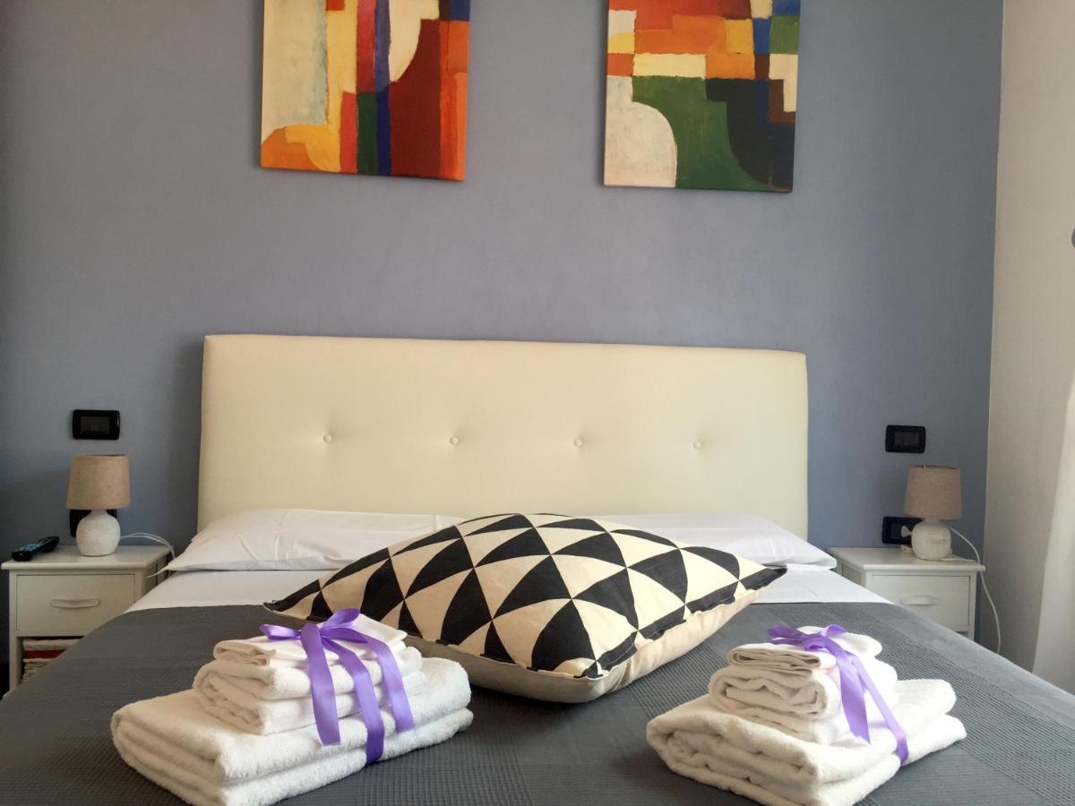 La Suite Rooms & Apartments โบโลญญา ภายนอก รูปภาพ